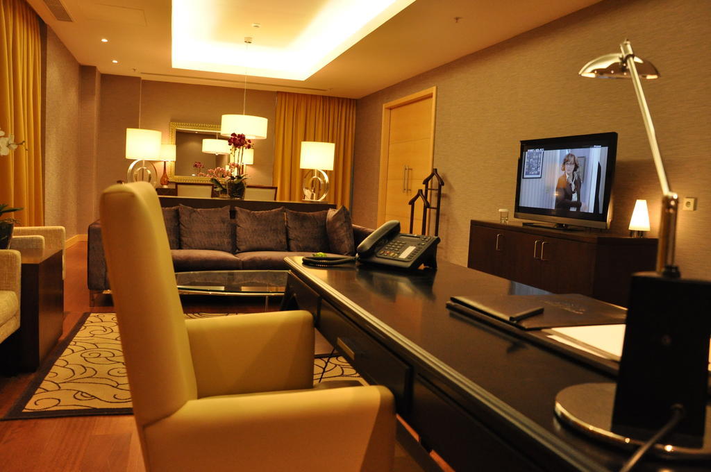 Hotel Grand Swiss Арбил Стая снимка