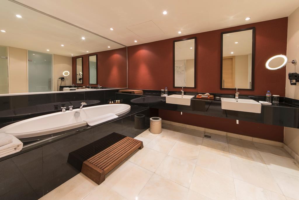 Hotel Grand Swiss Арбил Екстериор снимка